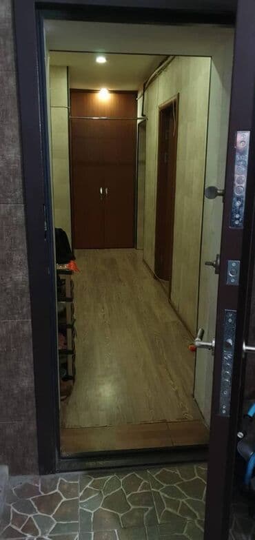 mingecevirde 3 otaqli evler: Bakı, Bakıxanov qəs., 3 otaqlı, Köhnə tikili, m. Neftçilər, 85 kv. m — 8