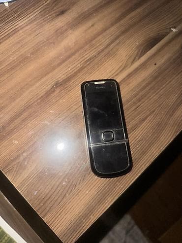 Nokia 8000 4G, 4 GB, rəng - Qara