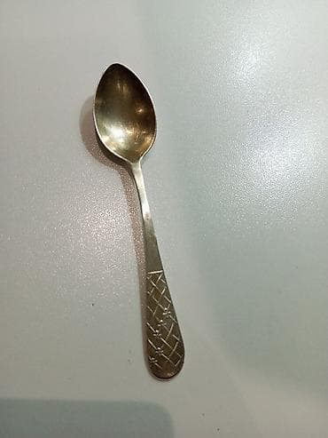 Qaşıqlar: Gümüş qaşıq - Material: 875 ayarlı gümüş (damğa üzərində “875” — 2