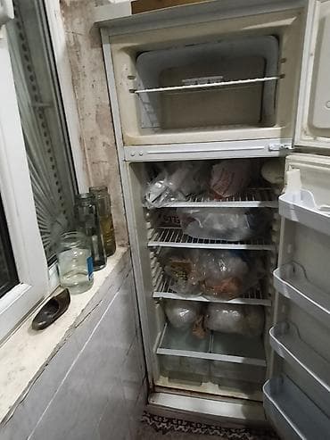 manqal satisi: 2 qapılı Indesit Soyuducu Satılır, rəng - Ağ — 2