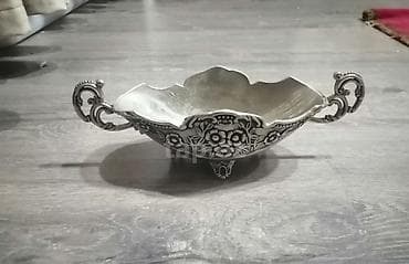 Metal dekorativ meyvə/gül qabı - Material: tökmə metal, gümüşü rəng -