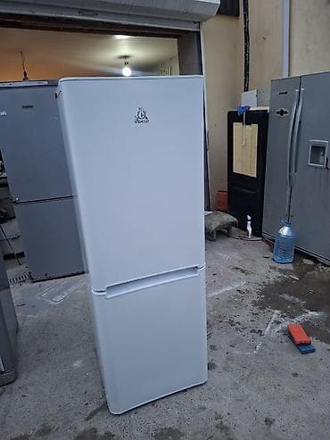 Б/у 2 двери Indesit Холодильник Продажа