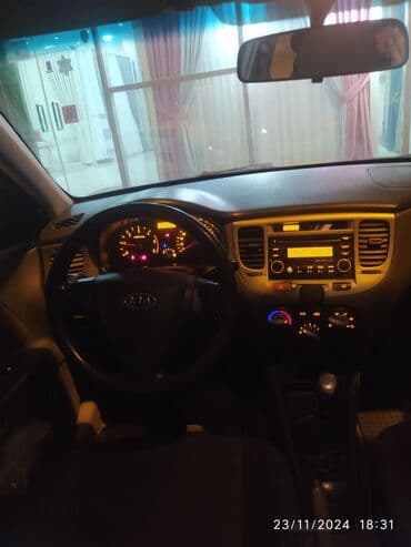 купить машину в баку в кредит: Kia Rio: 1.5 л | 2010 г. Хэтчбэк — 5