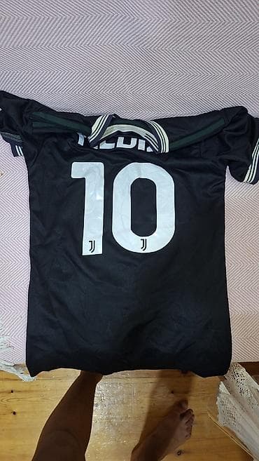 марки: Geyinilmeyib forma a klassdı 2025 juventus formasıdı — 2
