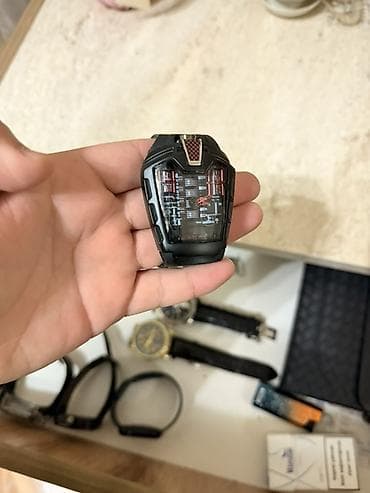 irshad electronics saatlar: Futuristik dizaynlı qol saatı - Korpus: Qara rəngli, küncləri — 2