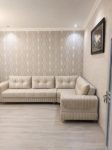 Uqlavoy divan. 550azn. acilir bazalidir. Seliqeli istifade edilib