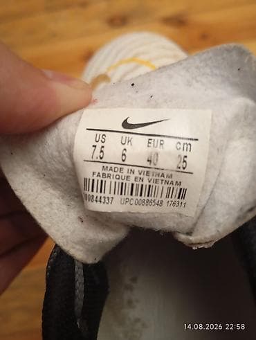 Butslar: Butslar Nike, Ölçü: 40, İşlənmiş — 2