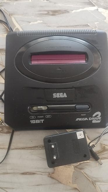 iphone orginal: SEGA Mega Drive 2 (16-bit) oyun konsolu - Konsol işək vəziyyətdədir — 6