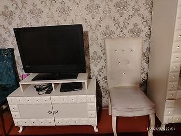 komputer desti: Qonaq otağı mebel dəsti - Rəng: krem-ağ - Üslub: klassik-modern — 2