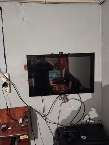 спутниковая антенна: Телевизор JVC LCD 32" FHD (1920x1080) — 1