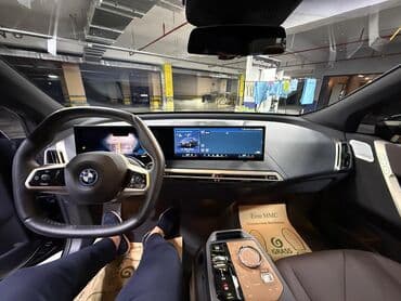 Цепочки: BMW iX – tam elektrikli premium SUV - Kuzov rəngi: qara, futuristik — 3