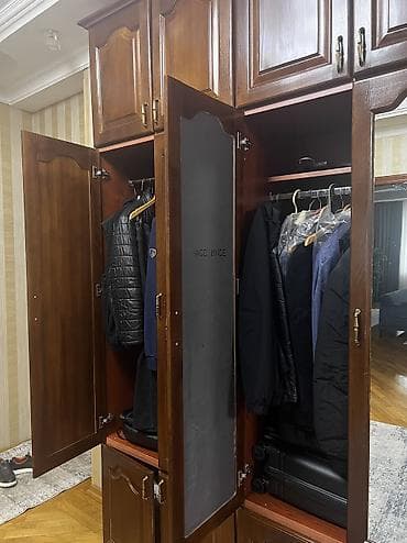 paltar isqafi: İşlənmiş, 6 qapı, Güzgülü, Qəhvəyi, Taxta, Açılan, Düz dolab — 2