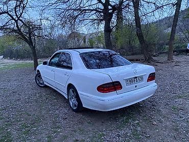 mercedes benz e 2000: Mercedes-Benz E-Class: 2.2 l | 2000 il Sedan — 4