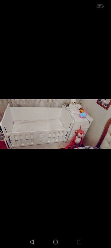 carpayi usaq: Oğlan və qız üçün, Dördbucaq, Beşik, Dəstsiz, Matras ilə, Yellənmə mexanizmsiz — 8