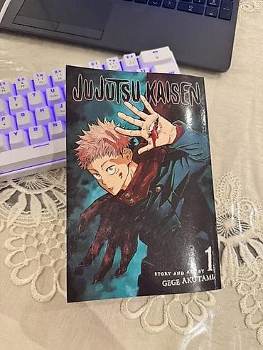 manga: Məhsul: Jujutsu Kaisen, 1-ci cild (manga) Müəllif və illüstrasiya — 2