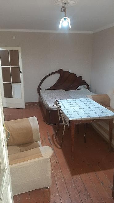 Menzil Bileceri qesebesinde Ploşadin ve 300 nomreli mektebin yaninda — 5