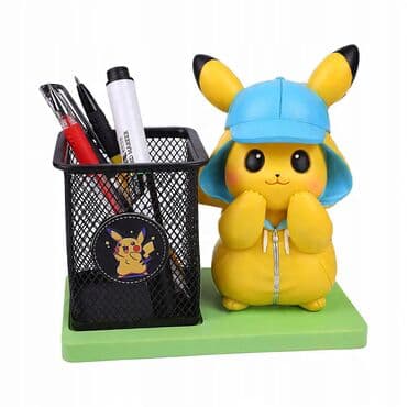 pul yığmaq ucun qab: Oturan futbolçu heykəlciyi ilə bəzədilmiş qələmdan. Dəmir tor dizaynlı — 7