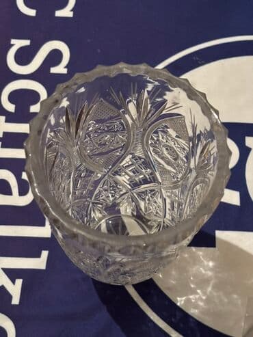 fosfor ulduz: Bir vaza, Xrustal — 2