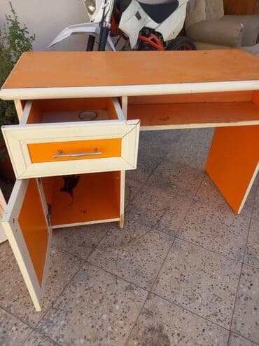 salon ucun dolab: İşlənmiş, Manikür üçün masa, Güzgüsüz — 2