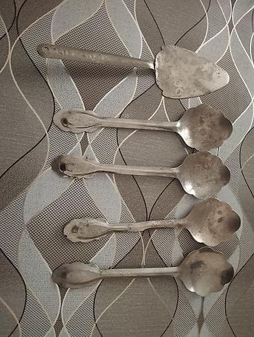 Mətbəx üçün metal dəst: 1 ədəd tort/paxlava spatulası və 4 ədəd dərin — 1