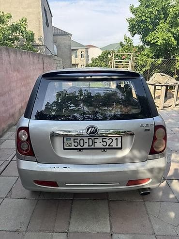 kia rio spoiler: LIFAN Smily (320): 1.3 l | 2016 il 244340 km Hetçbek — 2