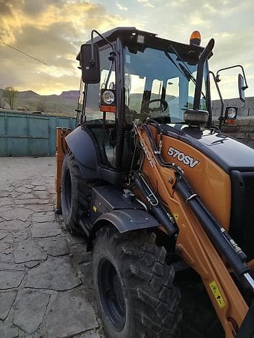 traktor 80 kmh: CASE 570SV ekskavator-yükləyici — 2