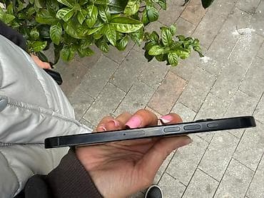16 pro maks: IPhone 16 Pro Max, Qara, Face ID — 2