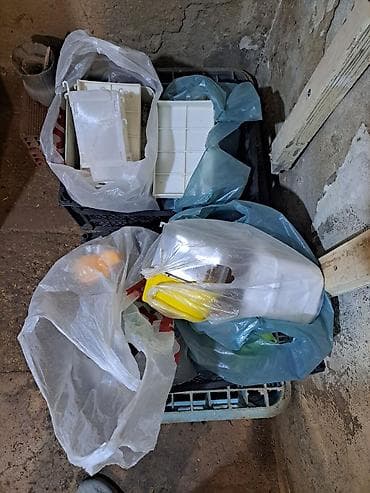 Heyvanlar üçün mallar: Tutuquşular üçün qəfəs və yuvalar. Qəfəslər 60-40-40 olan türk — 4