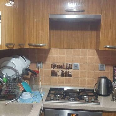 20 yanvarda 2 otaqli evler: Nizami rayonu,Neftçilər metrosunun yaxınlığı,İnterturan mebelin yanı.5 — 5