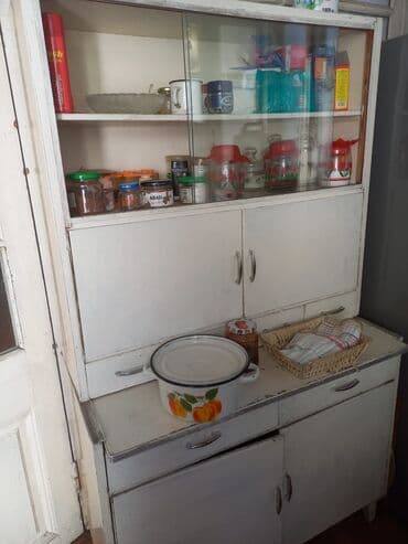 Dolablar: İşlənmiş, Açılan, 2 qapılı Düz dolab, Servant, Rumıniya