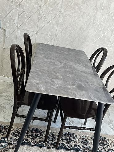 plastik butulkalar: Mətbəx üçün, İşlənmiş, Açılmayan, Dördbucaq masa, 4 stul — 6