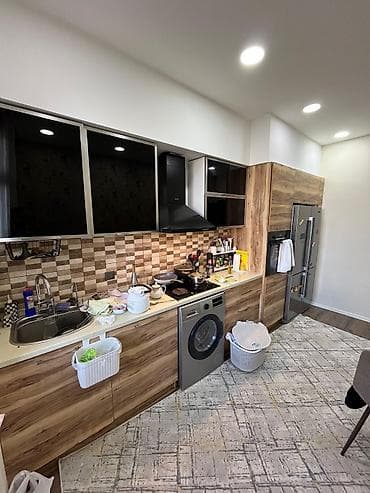 Kuxna mebeli ideal veziyyetde. uzunlugu 4.40