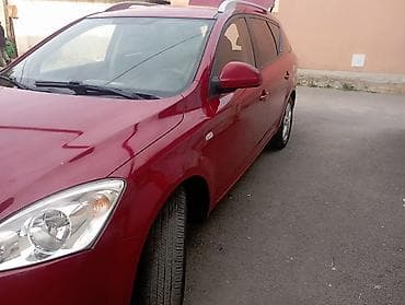 kia ceed qranat: Kia cee’d (hatchback), qırmızı rəng. - Sürətlər qutusu: mexaniki (5 — 4