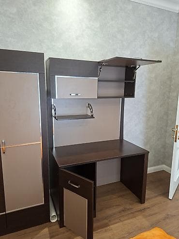 Kompüter masası, İşlənmiş, Açılan, Laminat — 3