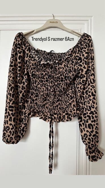 Alt paltarı: Leopar printli, bol kəsimli, şəffaf materialdan hazırlanmış bluz — 4