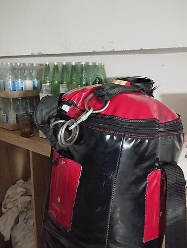 Boks kisələri: Boks üçün asqılı zərbə çantası - Material: qara-qırmızı rəngli — 4