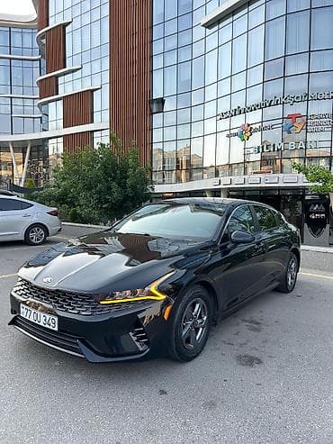 mercedes cls 63: Kia K5: 1.6 l | 2021 il Sedan — 2