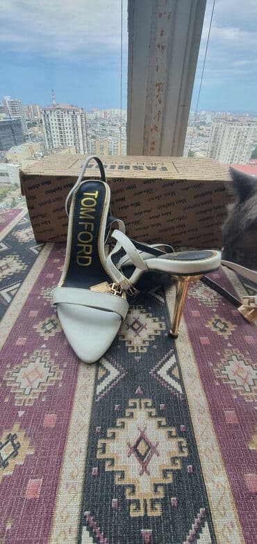 basanoşkalar 2023: Ölçü: 37, rəng - Ağ, İşlənmiş — 1