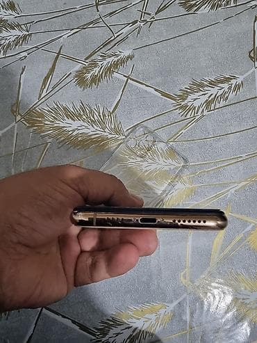 macbook pro m4 pro: IPhone 11 Pro Max, 64 GB, Qızılı — 9