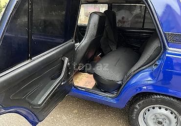 hyundai elantra qapi: Kredit ilkin odeniw 1500 azn 14 ay 320 azn qalib. mawinin ustune 1100 — 4