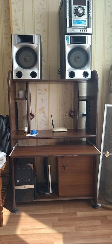 naqillər: Düz masa, Polkalı, Siyirməli, Taxta, Zəmanətsiz, Kredit yoxdur — 1