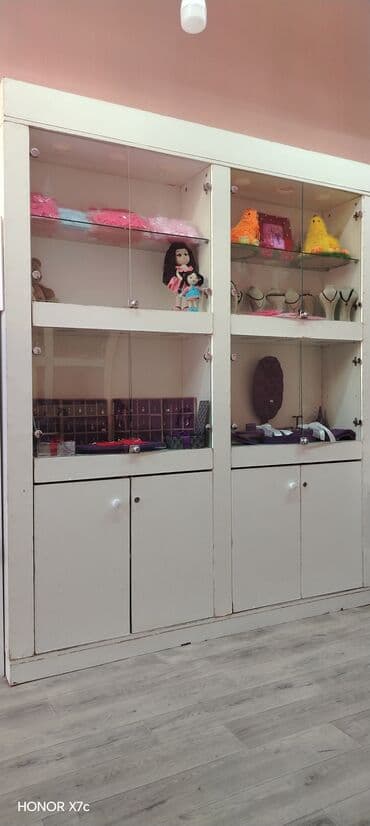 Şüşəli dolab vitrini, İşlənmiş, Ünvandan götürmə