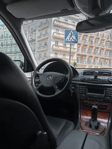bakavin nədir: Mercedes-Benz E 270: 2.7 l | 2002 il Sedan — 3