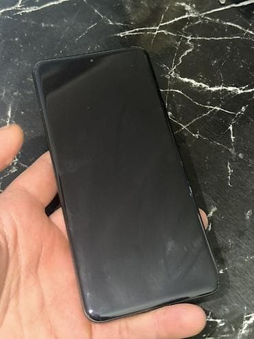 canon 5 d: Xiaomi 14 Ultra — 4