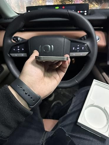 basofka qutusu: IPhone 15 Pro, Natural Titanium, Face ID — 4