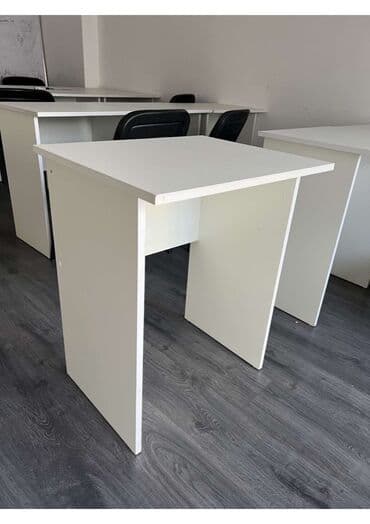 İşlənmiş, Kvadrat masa