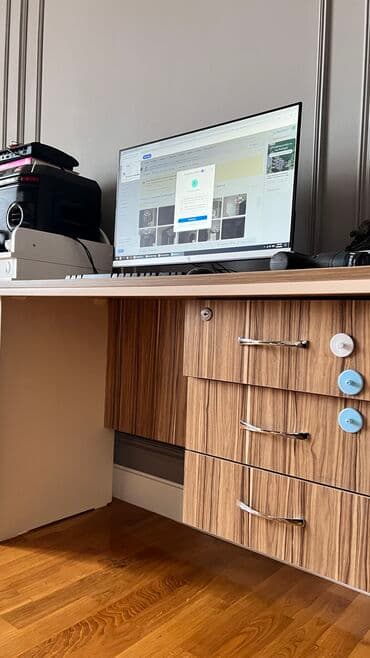 ikinci el ofis masasi: İşlənmiş, İşçi üçün, Dördbucaq masa — 3