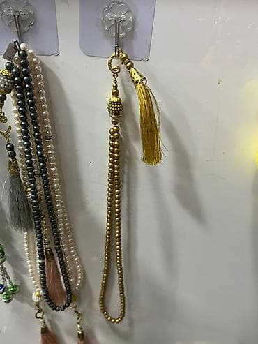 bujuteriya: Məhsul: Bəzəkli təsbeh dəsti Təsvir: - Klassik üslubda iki fərqli — 1