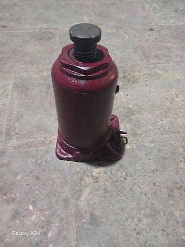 bmw tekeri: Hidravlik “bottle jack” tipli domkrat - Korpus: tökmə metal — 2