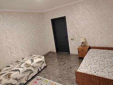sarayda həyət evi: Kənd mənzərəsi ilə rahat həyət evi - Yaşayış sahəsi: geniş zal və — 4